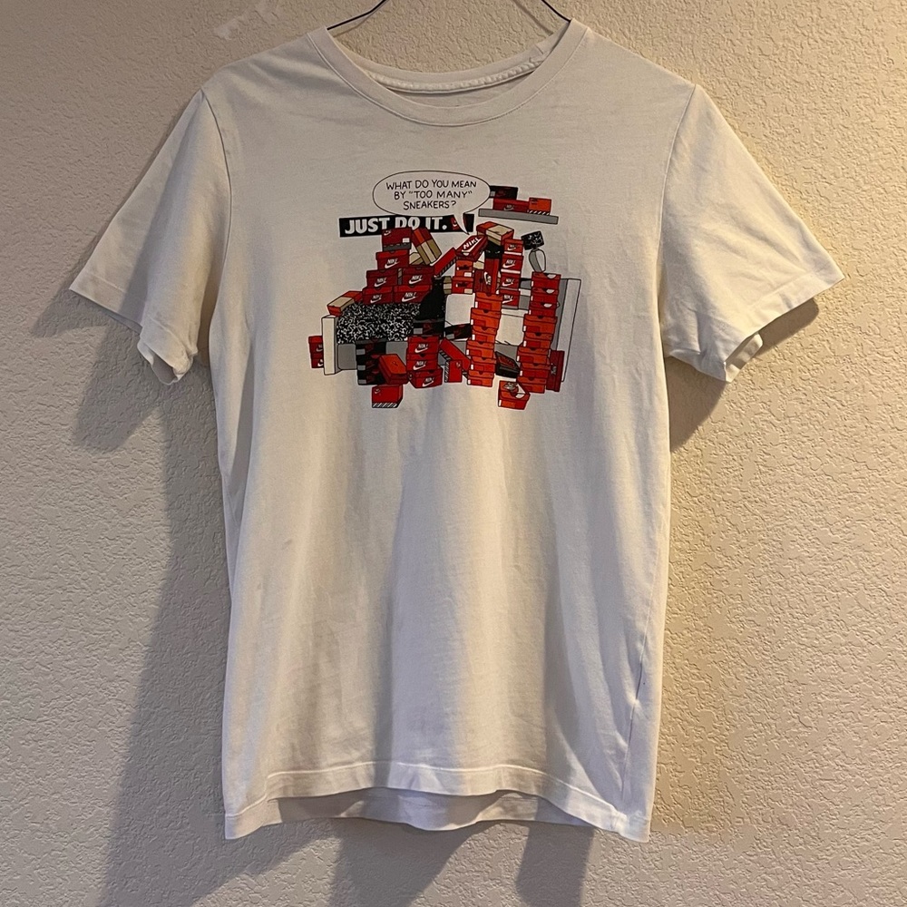 Nike White T-Shirt Men’s Small